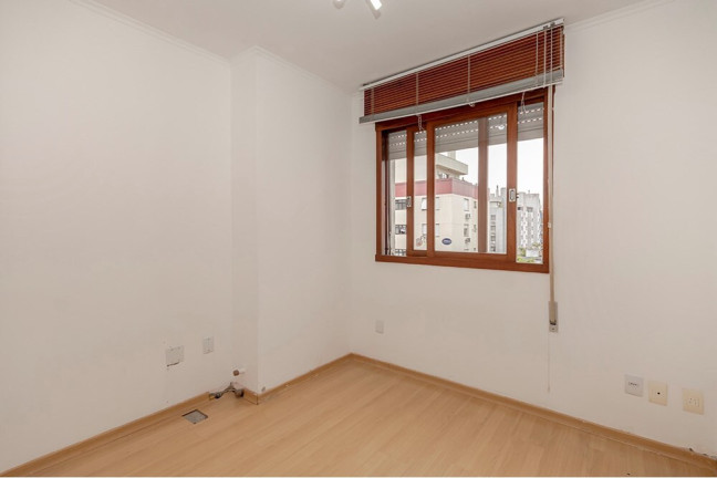 Imagem Cobertura com 3 Quartos à Venda, 198 m² em Jardim Lindóia - Porto Alegre