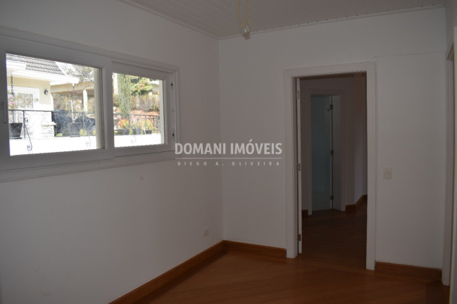 Imagem Casa com 4 Quartos à Venda, 322 m² em Região Do Alto Do Capivari - Campos Do Jordão Imagem Casa com 4 Quartos à Venda, 322 m² em Região Do Alto Do Capivari - Campos Do Jordão