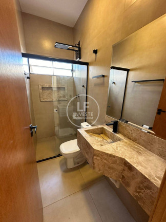 Imagem Casa com 3 Quartos à Venda, 360 m² em Setor Cristina Ii - Trindade