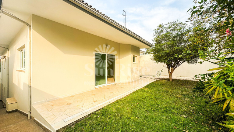 Casa com 4 Quartos para Alugar, 400 m² em Alpha Plus - Barueri
