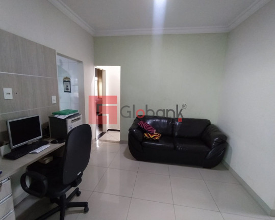 Imagem Casa com 3 Quartos à Venda, 250 m² em Nossa Senhora De Fátima - Montes Claros Imagem Casa com 3 Quartos à Venda, 250 m² em Nossa Senhora De Fátima - Montes Claros