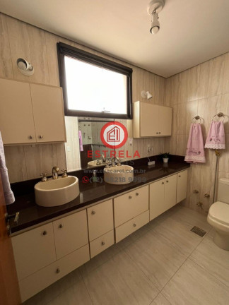 Imagem Cobertura com 5 Quartos à Venda, 260 m² em Centro - Jacareí