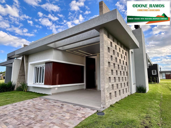 Imagem Casa com 4 Quartos à Venda, 360 m² em Capão Da Canoa Imagem Casa com 4 Quartos à Venda, 360 m² em Capão Da Canoa
