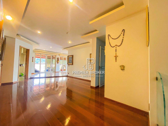 Imagem Cobertura com 2 Quartos à Venda, 156 m² em Várzea - Teresópolis