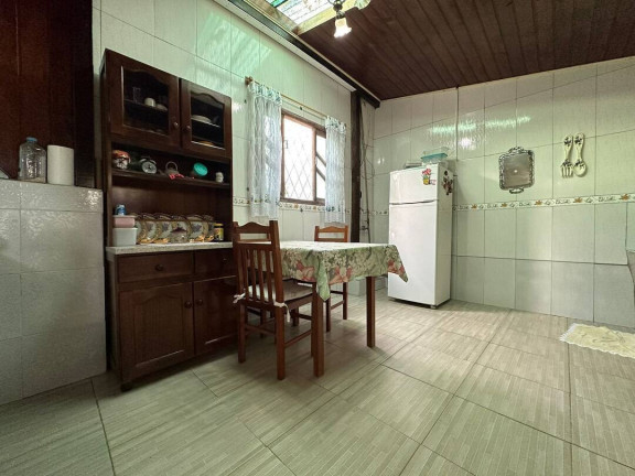 Imagem Casa com 4 Quartos à Venda, 174 m² em Costeira - Balneário Barra Do Sul Imagem Casa com 4 Quartos à Venda, 174 m² em Costeira - Balneário Barra Do Sul