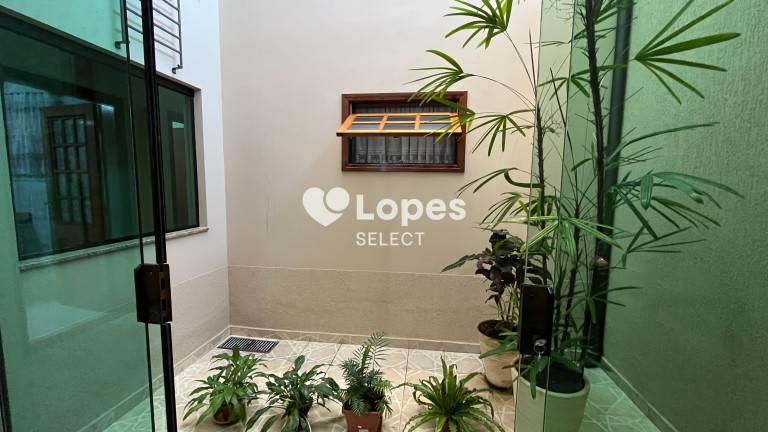 Imagem Casa com 3 Quartos à Venda, 190 m² em Santo Antônio - Louveira