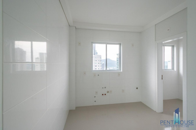 Imagem Apartamento com 3 Quartos à Venda, 130 m² em Centro - Balneário Camboriú Imagem Apartamento com 3 Quartos à Venda, 130 m² em Centro - Balneário Camboriú