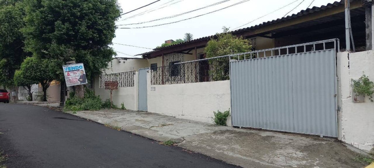 Imagem Casa com 4 Quartos à Venda, 200 m² em Japiim - Manaus Imagem Casa com 4 Quartos à Venda, 200 m² em Japiim - Manaus