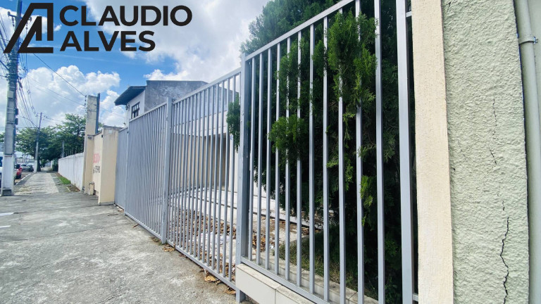 Imagem Casa com 4 Quartos à Venda, 500 m² em Centro - Feira De Santana Imagem Casa com 4 Quartos à Venda, 500 m² em Centro - Feira De Santana