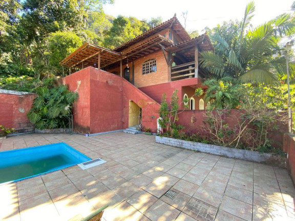 Casa com 4 Quartos à Venda, 200 m² em Iucas - Teresópolis