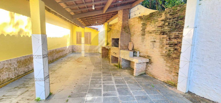 Imagem Chácara com 5 Quartos à Venda, 2.183 m² em Jardim Umuarama - Itanhaém Imagem Chácara com 5 Quartos à Venda, 2.183 m² em Jardim Umuarama - Itanhaém