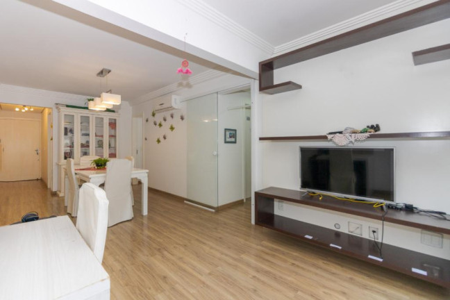 Apartamento com 3 Quartos à Venda,  em São João - Porto Alegre