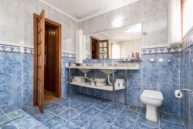 Imagem Casa com 5 Quartos à Venda, 381 m² em Jardim Lindóia - Porto Alegre