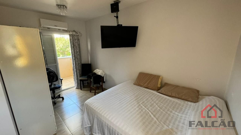 Imagem Sobrado com 3 Quartos à Venda, 230 m² em Marapé - Santos