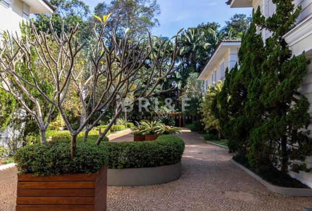 Imagem Casa com 4 Quartos à Venda, 813 m² em Jardim Petropolis - São Paulo