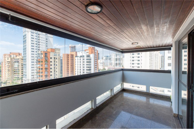 Imagem Imóvel com 3 Quartos à Venda, em Moema - São Paulo Imagem Imóvel com 3 Quartos à Venda, em Moema - São Paulo