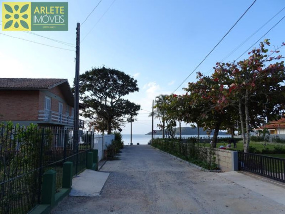 Imagem Casa com 2 Quartos para Alugar ou Temporada, 120 m² em Centro - Porto Belo Imagem Casa com 2 Quartos para Alugar ou Temporada, 120 m² em Centro - Porto Belo