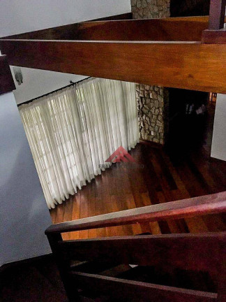 Imagem Casa com 6 Quartos à Venda, 264 m² em Maria Paula - Niterói Imagem Casa com 6 Quartos à Venda, 264 m² em Maria Paula - Niterói