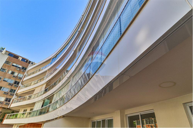Imagem Apartamento com 4 Quartos à Venda, 165 m² em Lagoa - Rio De Janeiro Imagem Apartamento com 4 Quartos à Venda, 165 m² em Lagoa - Rio De Janeiro