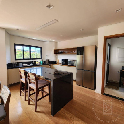 Imagem Casa com 4 Quartos à Venda, 230 m² em Recanto Araucária - Campos Do Jordão Imagem Casa com 4 Quartos à Venda, 230 m² em Recanto Araucária - Campos Do Jordão