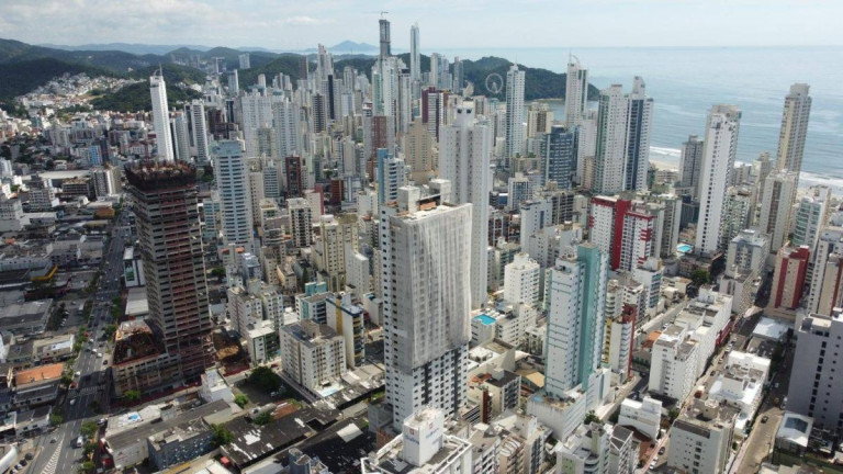 Imagem Apartamento com 2 Quartos à Venda, 90 m² em Centro - Balneário Camboriú Imagem Apartamento com 2 Quartos à Venda, 90 m² em Centro - Balneário Camboriú
