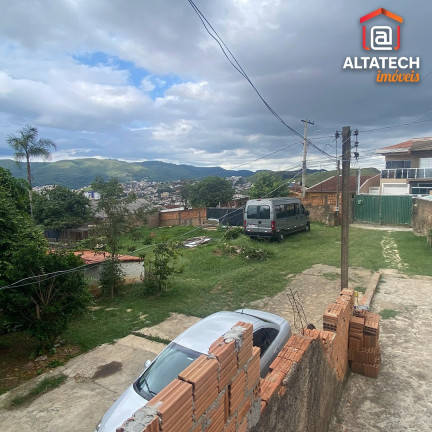 Imagem Casa com 3 Quartos à Venda, 250 m² em Bairro São José - Poços De Caldas Imagem Casa com 3 Quartos à Venda, 250 m² em Bairro São José - Poços De Caldas