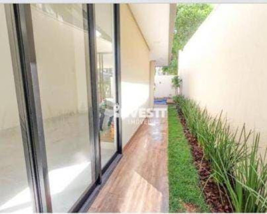 Imagem Sobrado com 5 Quartos à Venda, 302 m² em Condomínio Do Lago - Goiânia Imagem Sobrado com 5 Quartos à Venda, 302 m² em Condomínio Do Lago - Goiânia