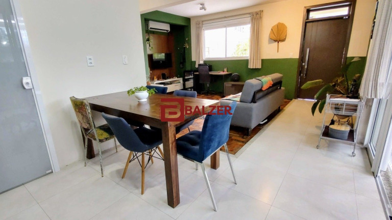 Imagem Casa com 3 Quartos à Venda, 115 m² em Centro - Florianópolis Imagem Casa com 3 Quartos à Venda, 115 m² em Centro - Florianópolis