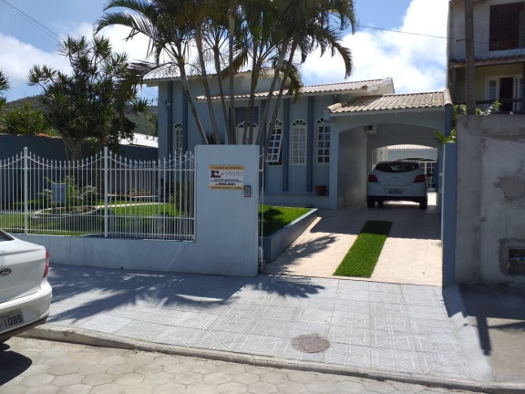 Imagem Imóvel com 4 Quartos à Venda, 200 m² em Vila Alvorada - Imbituba