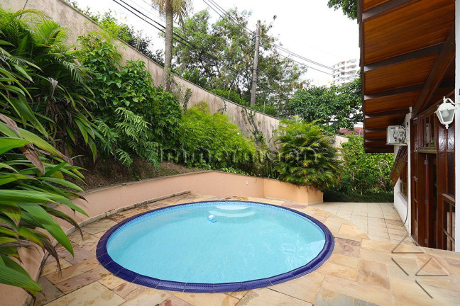 Casa com 2 Quartos à Venda, 460 m² em Alto De Pinheiros - São Paulo