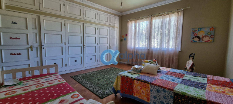 Imagem Casa com 4 Quartos à Venda, 500 m² em Mosela - Petrópolis