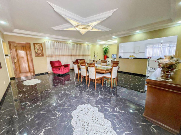 Imagem Casa com 5 Quartos à Venda, 720 m² em Canto Do Forte - Praia Grande Imagem Casa com 5 Quartos à Venda, 720 m² em Canto Do Forte - Praia Grande