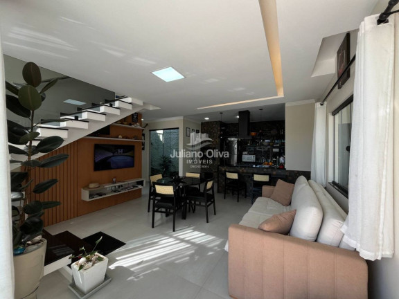 Imagem Sobrado à Venda, 142 m² em Barra Do Sai - Itapoá Imagem Sobrado à Venda, 142 m² em Barra Do Sai - Itapoá
