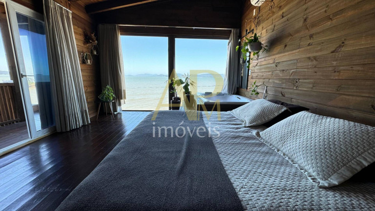 Imagem Casa com 4 Quartos à Venda, 261 m² em São Miguel (guaporanga) - Biguaçu Imagem Casa com 4 Quartos à Venda, 261 m² em São Miguel (guaporanga) - Biguaçu