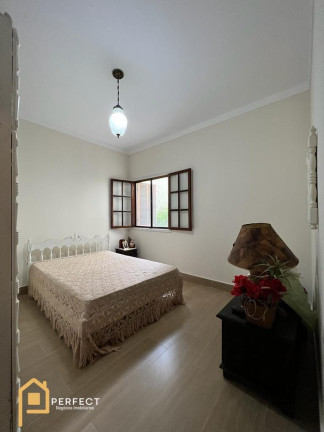 Imagem Casa com 3 Quartos à Venda, 250 m² em Estrada Tremembe - Taubaté Imagem Casa com 3 Quartos à Venda, 250 m² em Estrada Tremembe - Taubaté