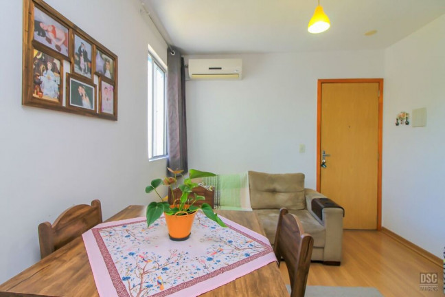 Imagem Imóvel com 2 Quartos à Venda, 38 m² em Restinga - Porto Alegre