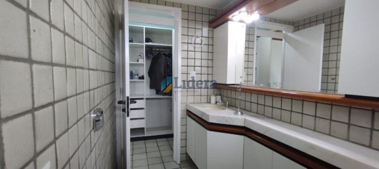 Imagem Apartamento com 5 Quartos à Venda, 215 m² em Jardim Oceania - João Pessoa