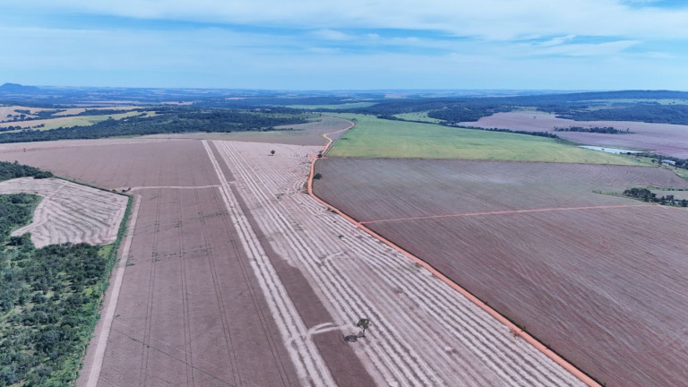 Imagem Fazenda à Venda, 1.530 m² em Zona Rural - Caldas Novas Imagem Fazenda à Venda, 1.530 m² em Zona Rural - Caldas Novas