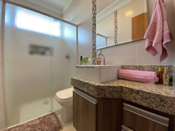 Imagem Casa com 3 Quartos à Venda, 210 m²