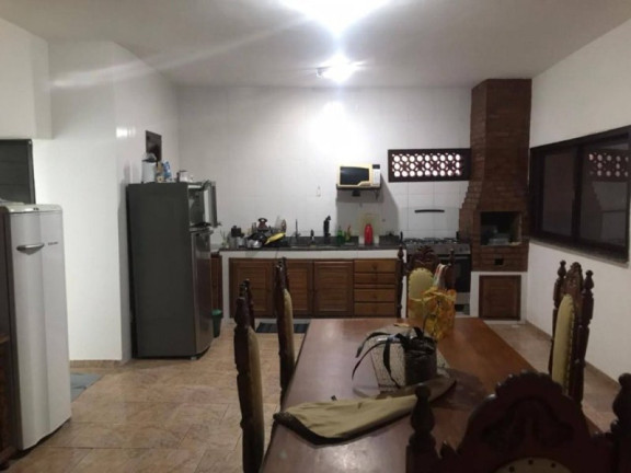 Casa com 5 Quartos à Venda, 390 m² em Praia Campista - Macaé