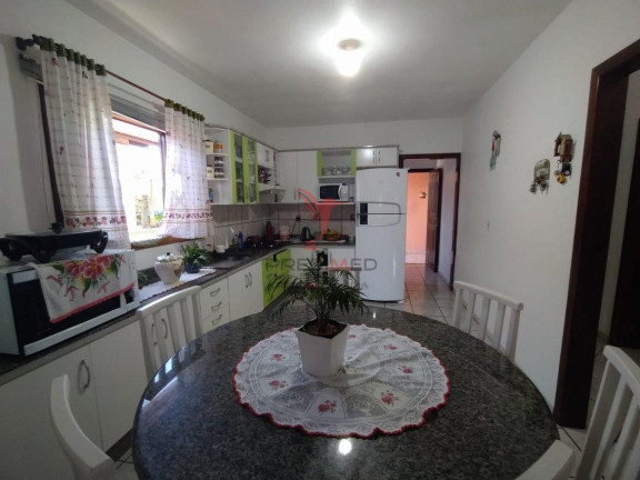 Imagem Casa com 3 Quartos à Venda, 170 m² em Centro - Penha Imagem Casa com 3 Quartos à Venda, 170 m² em Centro - Penha