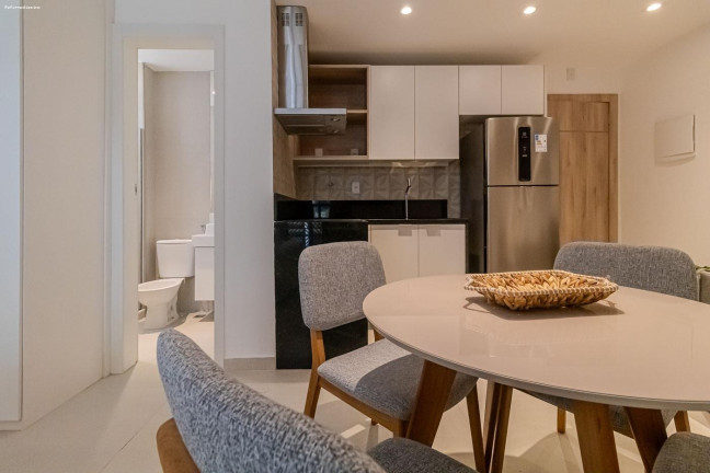 Imagem Apartamento com 1 Quarto à Venda, 32 m² em Copacabana - Niterói