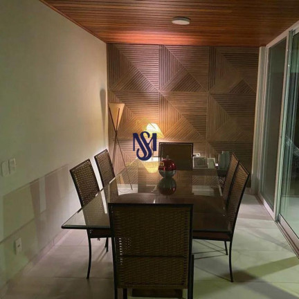 Imagem Casa com 5 Quartos à Venda, em Macaé Imagem Casa com 5 Quartos à Venda, em Macaé
