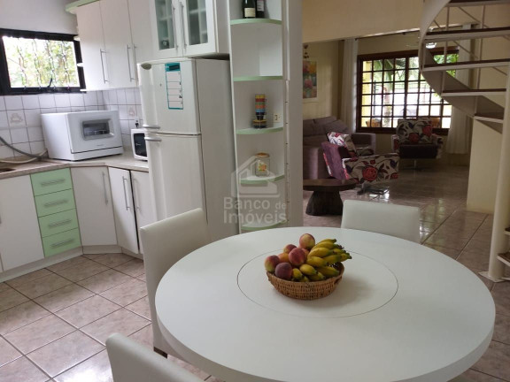 Imagem Casa com 4 Quartos à Venda, 192 m² em São João - Santa Maria