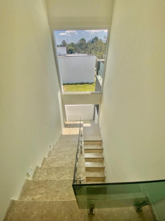 Imagem Imóvel com 3 Quartos à Venda, 250 m² Imagem Imóvel com 3 Quartos à Venda, 250 m²