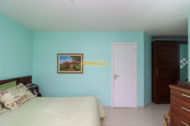 Imagem Sobrado com 3 Quartos à Venda, 187 m² em Pilarzinho - Curitiba