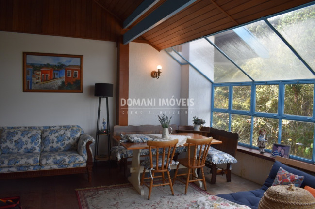 Imagem Casa com 4 Quartos à Venda, 115 m² em Região Do Vale Encantado - Campos Do Jordão