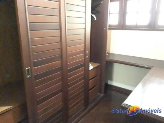 Imagem Casa com 7 Quartos à Venda, 690 m² em Granja Guarani - Teresópolis