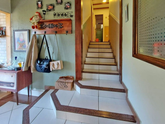 Imagem Casa com 4 Quartos à Venda, 250 m² em Barra Do Imbuí - Teresópolis