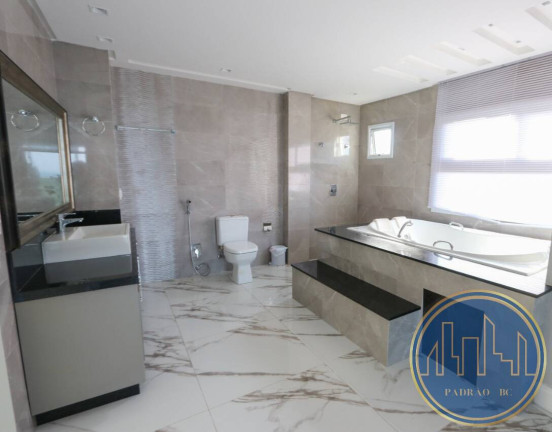 Imagem Casa com 6 Quartos para Temporada, 530 m² em Estaleiro - Balneário Camboriú Imagem Casa com 6 Quartos para Temporada, 530 m² em Estaleiro - Balneário Camboriú